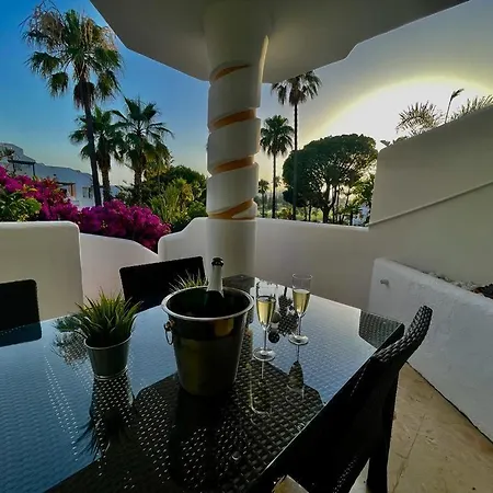 Ground Floor At Matchroom Country Club Apartment *