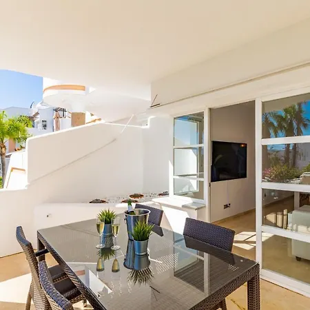 Ground Floor At Matchroom Country Club Apartment *