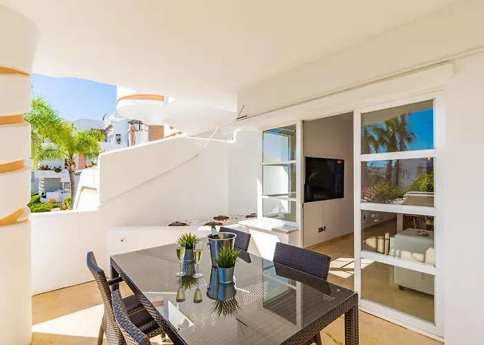 Ground Floor At Matchroom Country Club Apartment *